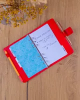 Týdenní diář 2027 Notique Refill kroužkový 12,5 x 19 cm sytě červený (7)