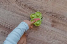 Točáček motýlek 9 cm (2)