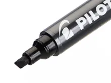 Popisovač zkosený Pilot Permanent Marker 400 - zelený (1)