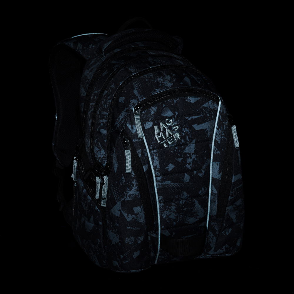 Batoh Bagmaster BAG 24 B ve tmě s reflexními prvky